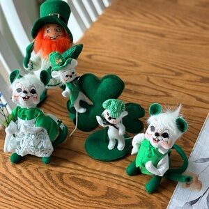 Annalee Green and White Leprechaun and Mice Decor